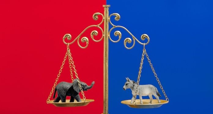 L'auteur à succès fait don de millions de dollars à l'Initiative sur le discours civil